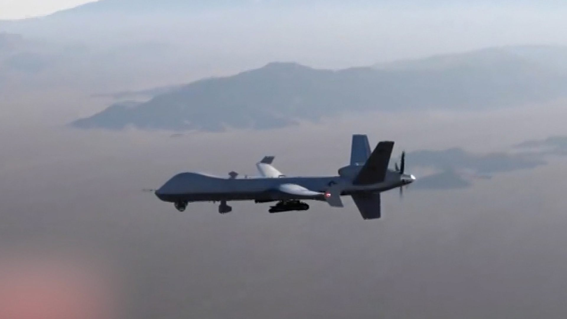 Беспилотники над черным морем. ВВС США mq-9 Reaper. Mq-9 Reaper черное море. Mq 9 Reaper беспилотник. Дрон mq-9 Reaper США.