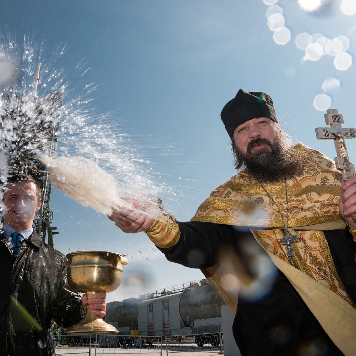 Поп священник