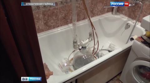 В Москве полиция взяла штурмом квартиру торговцев амфетамином