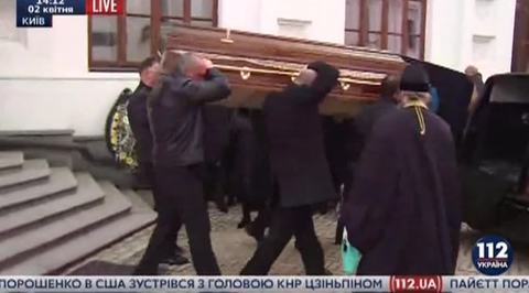 Проститься с адвокатом Грабовским пришли около 200 человек