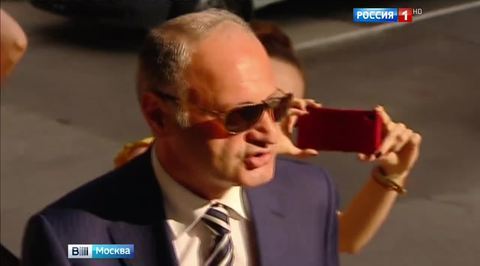 Эрасту Матаеву предъявлено обвинение в уничтожении имущества и побоях