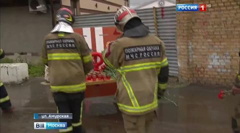 Московские власти окажут помощь семьям пожарных, погибших при тушении склада в Гольянове
