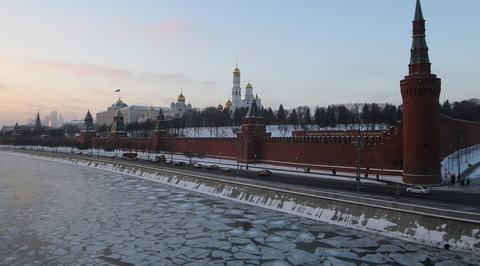 МЧС советует москвичам не кататься на речном льду