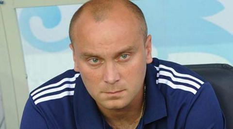 Фамилия подвела: тренер "Ротора" Хохлов подал в суд на Facebook