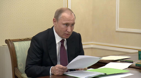 Путину пришлось лично вмешаться в ситуацию с невыплатой зарплаты рабочим