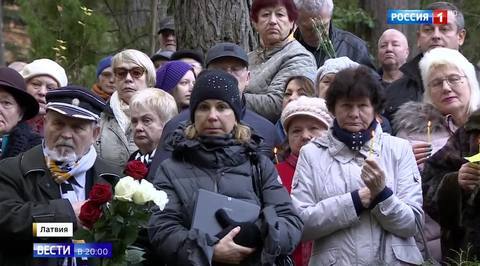 Очередь проститься с Михаилом Задорновым растянулась на целую улицу