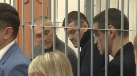 4 квартиры, 6 автомобилей и 195 часов: имущество Хорошавина передали государству