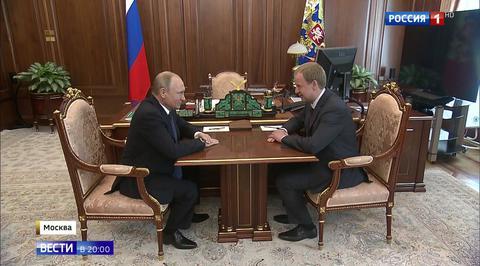 Молодость и опыт: президент поменял губернаторов еще в двух регионах