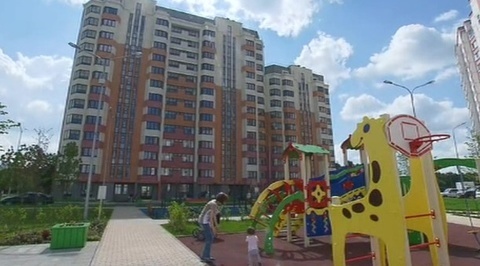 Стартовая площадка реновации: москвичи начинают праздновать новоселья