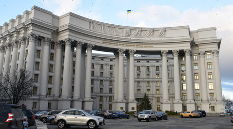Киев определился, кого из российских дипломатов вышлет