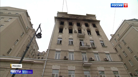 Пожар в историческом доме на Никитском: погорельцы винят перепланировки