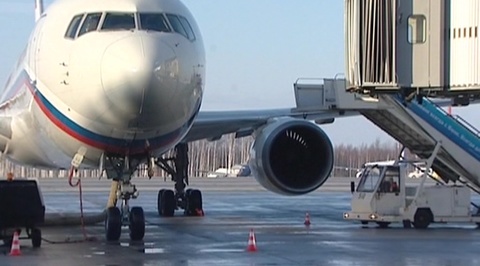 В Сочи мужчину сняли с рейса в Красноярск. 13-летняя дочь полетела одна