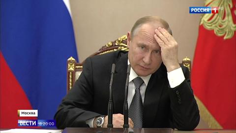 Путину доложили о выполнении поручений по итогам "Прямой линии"