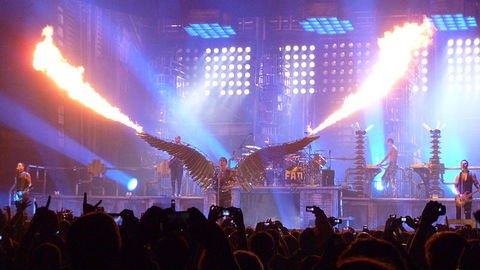 Rammstein отменила концерты в России