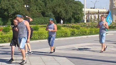 Десантников задержали за драку с правоохранителями в Москве и отпустили