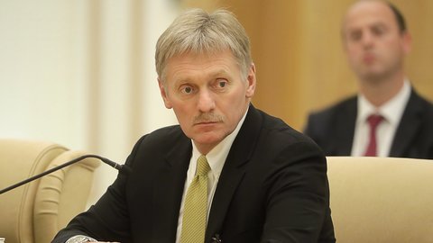 Песков: вручение повесток задержанным на митингах законно
