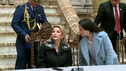 Жанин Аньес отказалась от участия в выборах президента Боливии