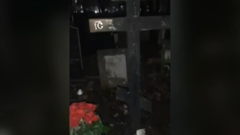 Причиной пожара на могиле Децла стало безответственное отношение поклонников