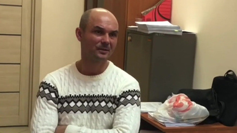 Мужчину, бросившего своих детей в Шереметьеве, суд ограничил в родительских правах