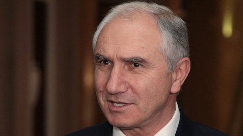 Временный президент Абхазии приступил к своим обязанностям