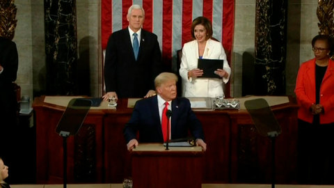 Трамп выступил перед конгрессом с ежегодным посланием