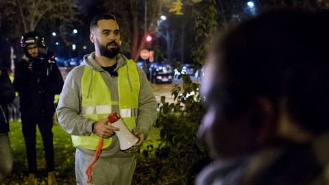 Лидера "желтых жилетов" Друэ вывели из выставочного центра, куда приехал Макрон