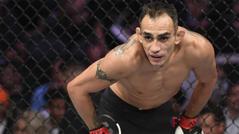 Фергюсон впервые за восемь лет выбыл из рейтинга UFC
