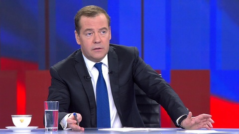 Медведев: государство готово участвовать в восстановлении храмов любых конфессий
