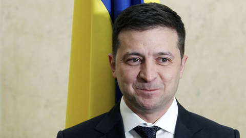 Зеленский раскритиковал предшественников и запустил флешмоб