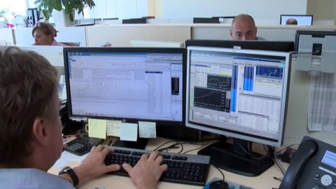 Ключевая ставка взлетела сразу до 12%