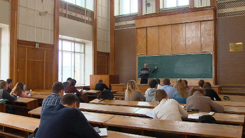Стипендии хотят увеличить до уровня МРОТ