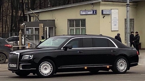 Объявлена цена бронированного лимузина Aurus Senat для частных покупателей