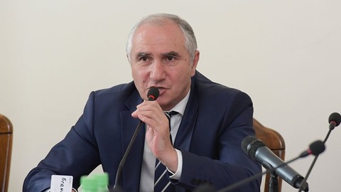 В Абхазии назначен временно исполняющий обязанности президента