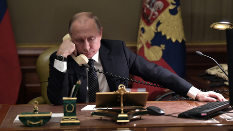 Песков объяснил, почему у Путина нет наград