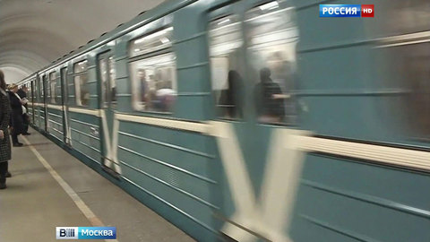 На "Пушкинской" пассажирка упала под прибывающий поезд