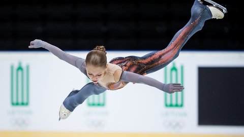Александра Трусова выполнила четверной ритбергер