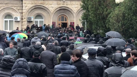 Кресло Хаджимбы может занять Бганба