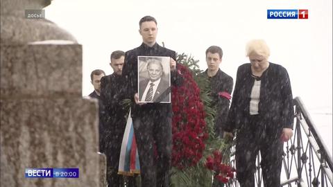 "Калитка Алферова" закрылась: Нобелевскому лауреату отдали воинские почести