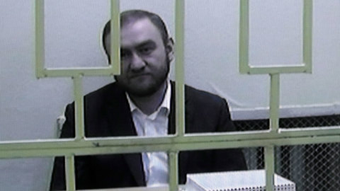 Арашуков оставлен под арестом