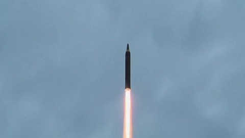 Япония сообщила о запуске Северной Кореей второй баллистической ракеты