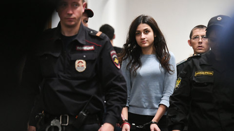 Мосгорсуд продлил сестрам Хачатурян меру пресечения до нового года