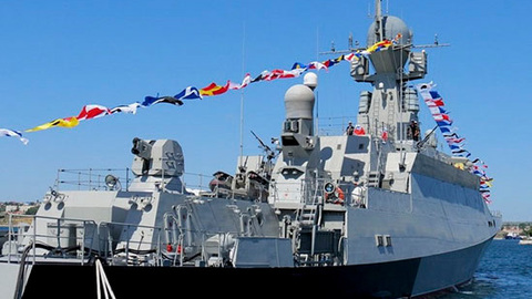 МРК "Орехово-Зуево" отразил удар "противника" в Средиземном море