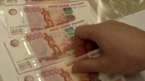 Сотрудник транспортной полиции повышал подчиненных в должности за взятки