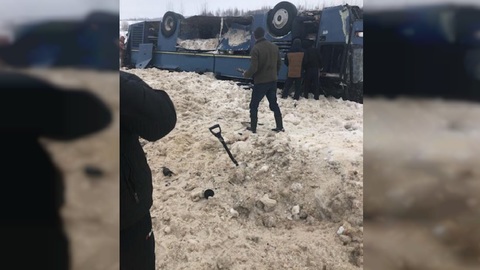 Появилось фото с места смертельной аварии автобуса с детьми в Калужской области