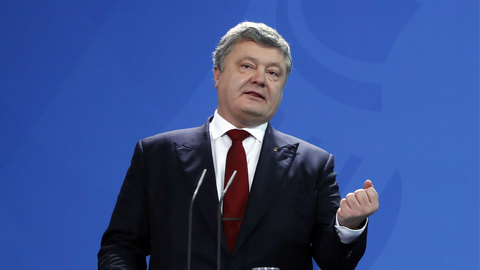 Защита Саакашвили требует вызова в суд Порошенко