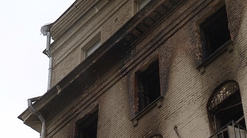 Провалились две квартиры: под завалами сгоревшего на Никитском дома нашли седьмое тело