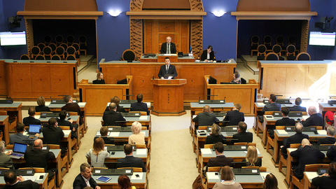 Эстонский парламент против отзыва подписи под договорами с Россией