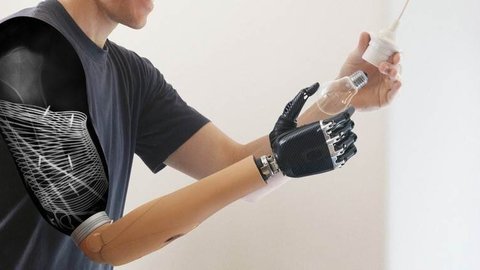 В Таганроге работодатель хотел скрыть, что на производстве работнику оторвало руку