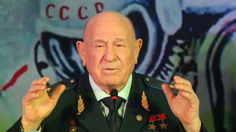 Россия простилась с первым человеком в открытом космосе