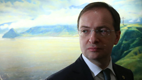 Мединский предложил обязать школьников сдавать экзамены по истории и литературе
